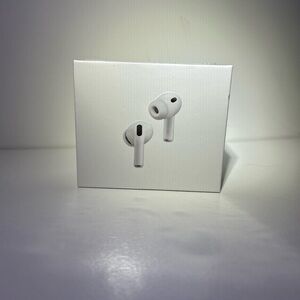 Apple AirPods Pro 3 with Charging Case